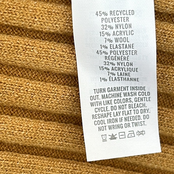 AERIE Take Charge Skirt NWT size M polyester/ nylon/acrylic/wool sweater skirt - Picture 5 of 5